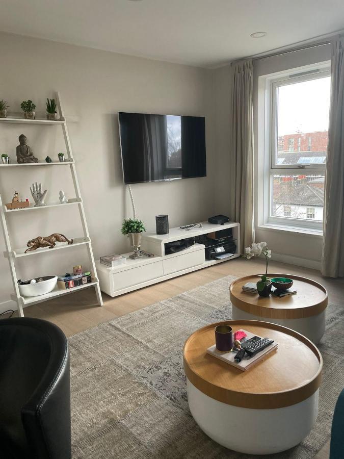 2 Bedroom Chelsea Apartment Londra Dış mekan fotoğraf