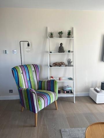2 Bedroom Chelsea Apartment Londra Dış mekan fotoğraf